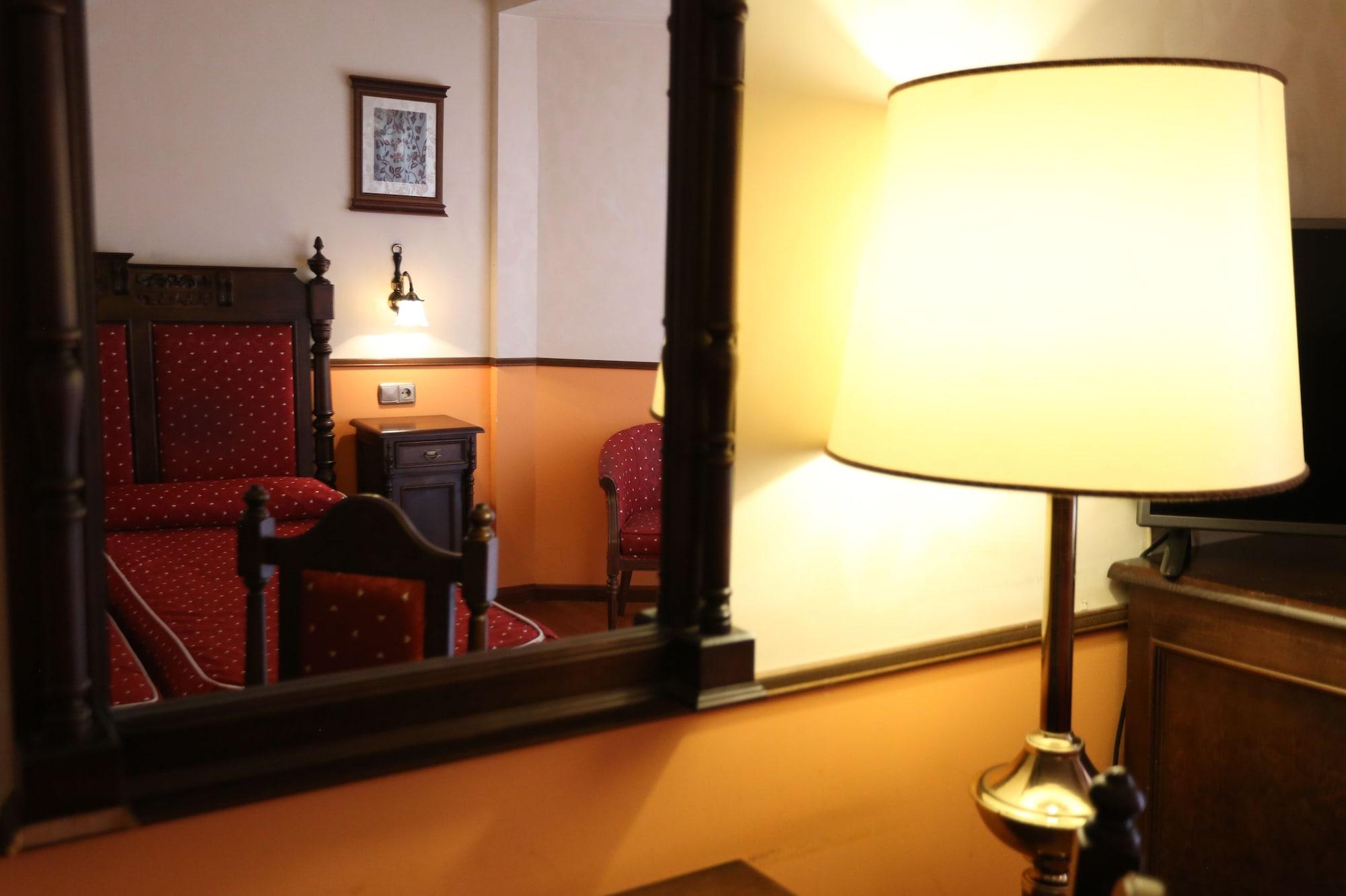 Hotel El Cisne Zaragoza Dış mekan fotoğraf