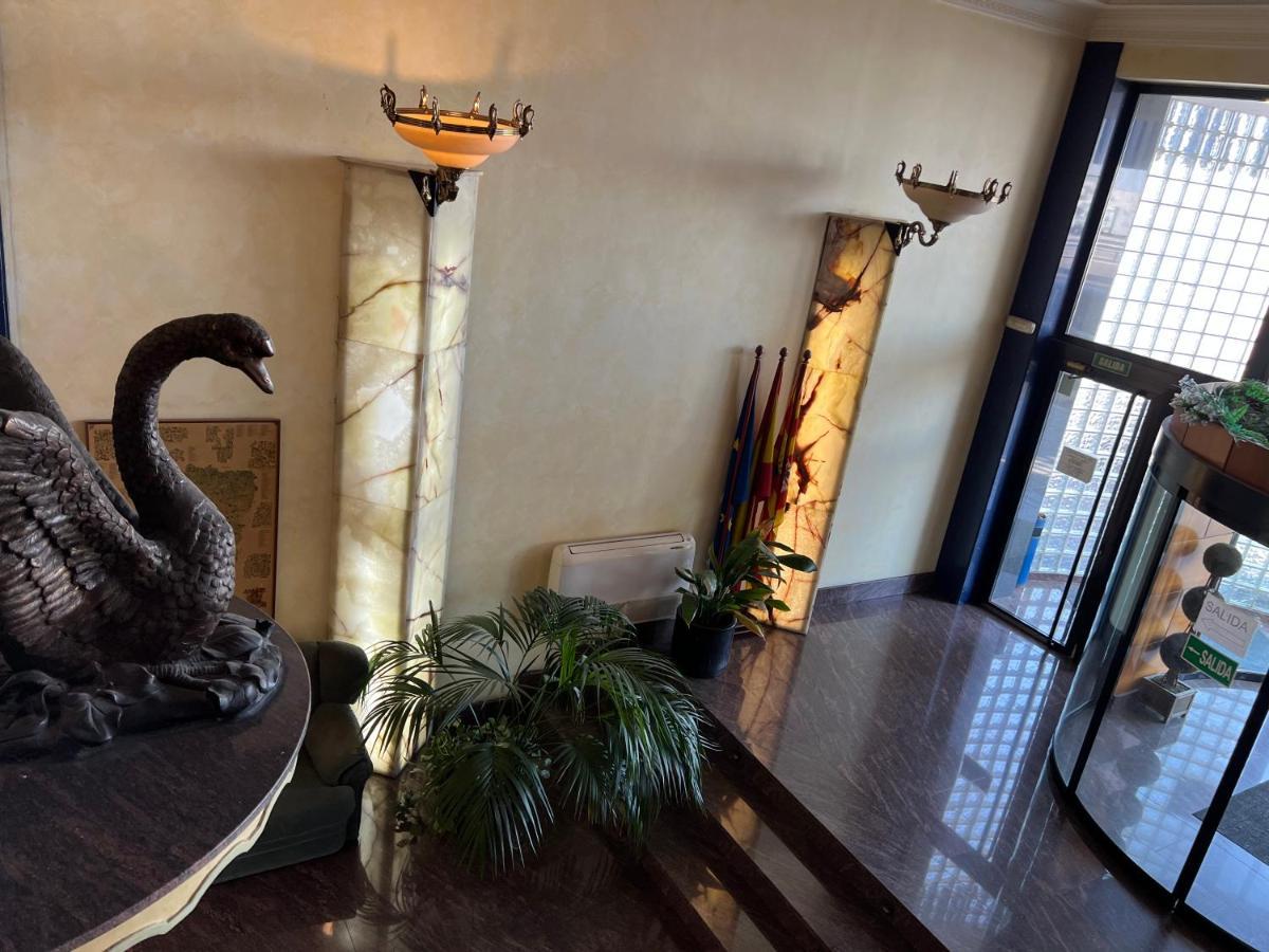 Hotel El Cisne Zaragoza Dış mekan fotoğraf