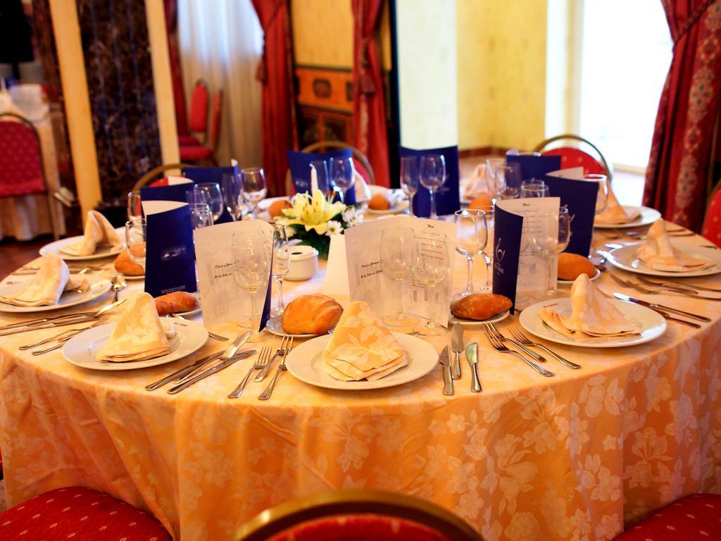 Hotel El Cisne Zaragoza Dış mekan fotoğraf
